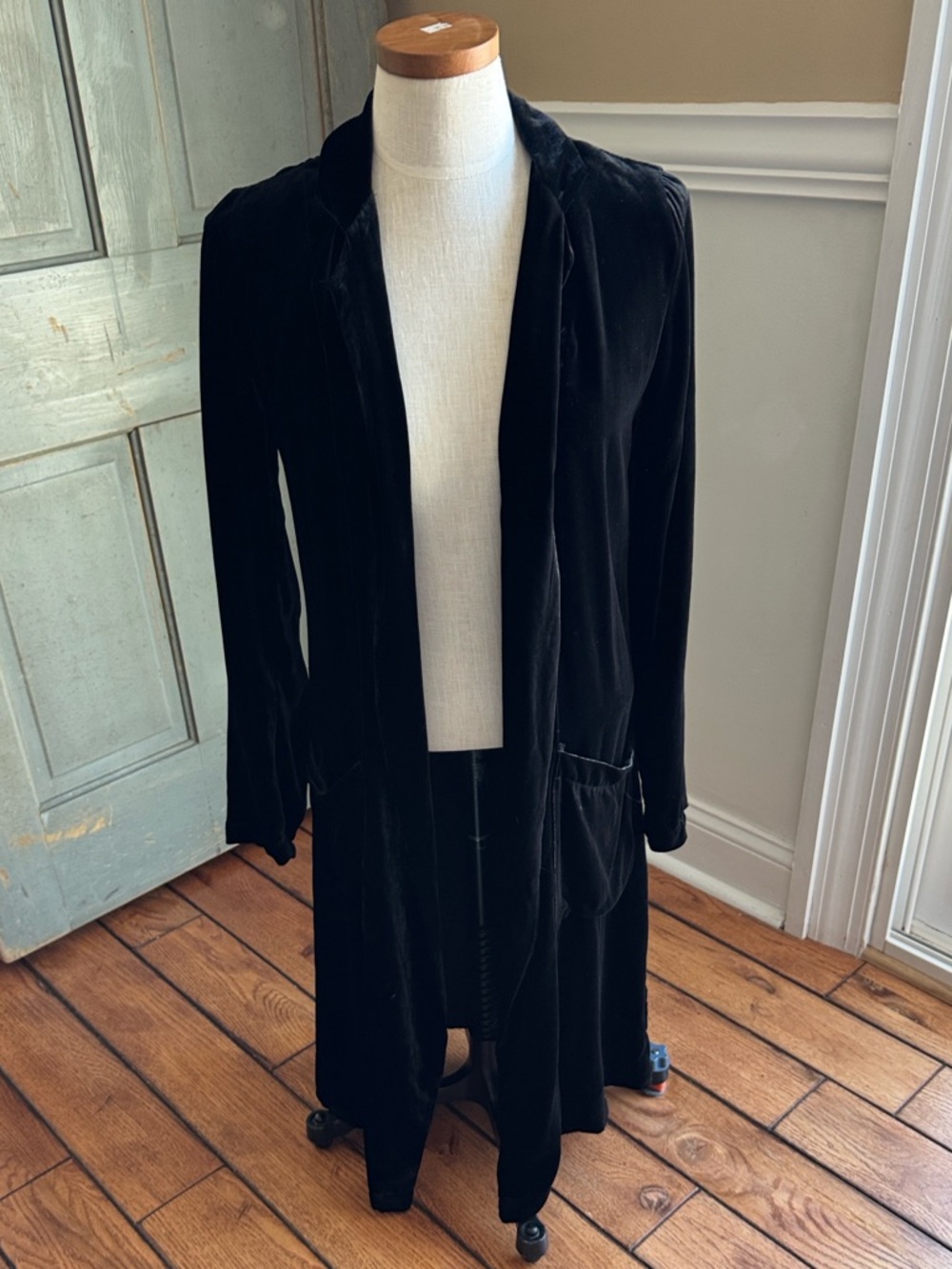 4 LOVE AND LIBERTY by Johnny Was Women’s XS Black Velvet‎ Long Open Front Duster